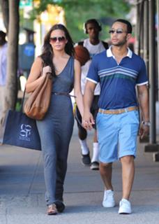 Chrissy Teigen feet photo thumbnail