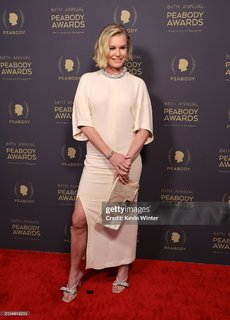 Rebecca Romijn feet photo 2