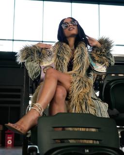 Sasha Banks feet photo thumbnail
