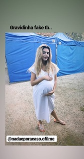 Giovanna Lancellotti feet photo thumbnail