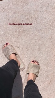 Camila Queiroz feet photo thumbnail