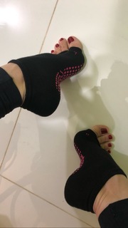 Franciely Freduzeski feet photo thumbnail