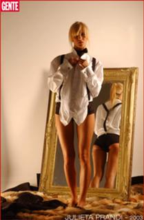 Julieta Prandi feet photo thumbnail