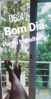 Lívia Andrade feet photo thumbnail