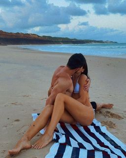 Camila Queiroz feet photo thumbnail