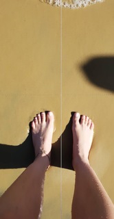 Lívia Andrade feet photo thumbnail