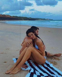 Camila Queiroz feet photo thumbnail