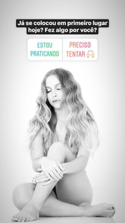 Carla Diaz feet photo thumbnail