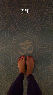 Flávia Alessandra feet photo thumbnail
