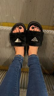 Flávia Alessandra feet photo thumbnail