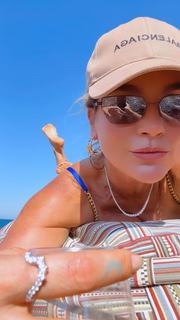 Flávia Alessandra feet photo thumbnail