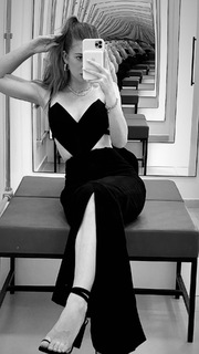 Marina Ruy Barbosa feet photo thumbnail