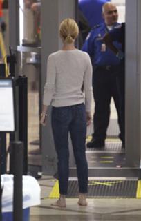 January Jones feet photo thumbnail