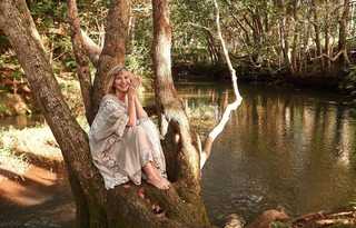Olivia Newton-John feet photo 2