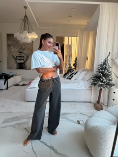 Klaudia Halejcio feet photo thumbnail