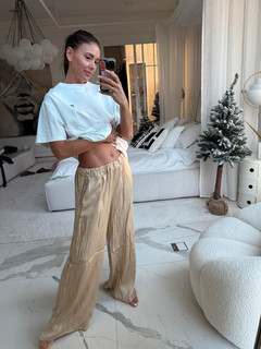 Klaudia Halejcio feet photo thumbnail