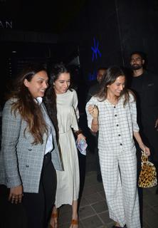 Shraddha Kapoor feet photo thumbnail