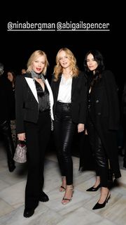 Heather Graham feet photo thumbnail