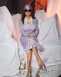 Salma Hayek feet photo thumbnail