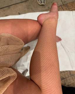 Addison Rae feet photo thumbnail