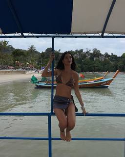 Zaira Nara feet photo thumbnail