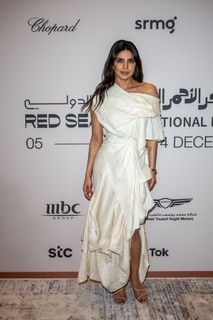 Priyanka Chopra Jonas feet photo thumbnail