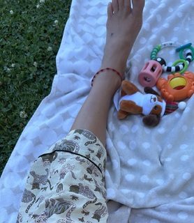 Nicole Neumann feet photo thumbnail