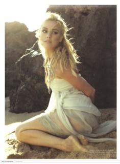 Amber Heard feet photo thumbnail