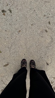 Kendall Jenner feet photo thumbnail