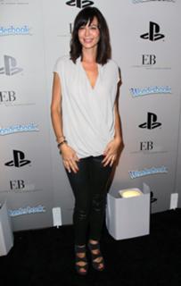 Catherine Bell feet photo thumbnail