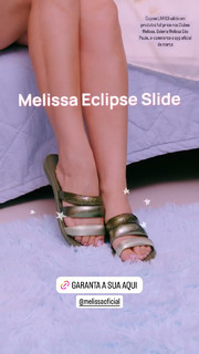 Larissa Manoela feet photo thumbnail
