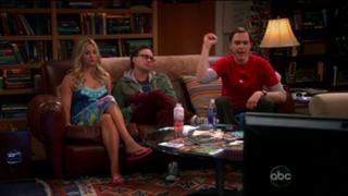 Kaley Cuoco feet photo thumbnail