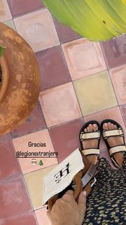 Zaira Nara feet photo thumbnail