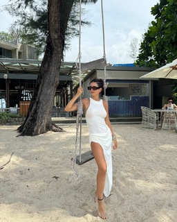 Zaira Nara feet photo thumbnail