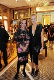 Malin Akerman feet photo thumbnail