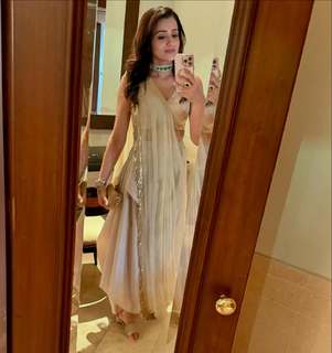 Trisha Krishnan feet photo thumbnail