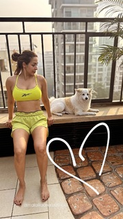 Malaika Arora feet photo thumbnail