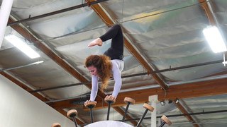 Sofie Dossi feet photo thumbnail