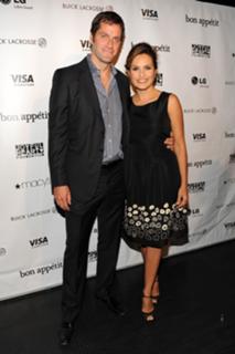 Mariska Hargitay feet photo thumbnail