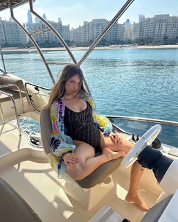 Xenia Tchoumitcheva feet photo thumbnail