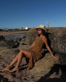 Zaira Nara feet photo thumbnail