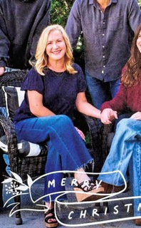 Angela Kinsey feet photo thumbnail