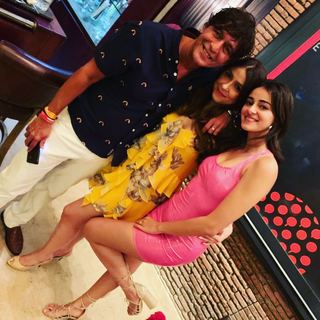 Ananya Pandey feet photo thumbnail