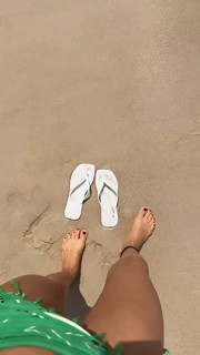 Zaira Nara feet photo thumbnail