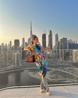 Xenia Tchoumitcheva feet photo thumbnail