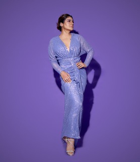 Raveena Tandon feet photo thumbnail
