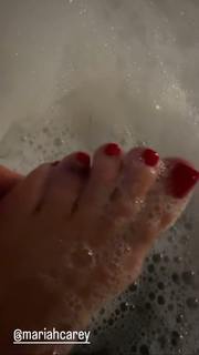 Heidi Klum feet photo thumbnail