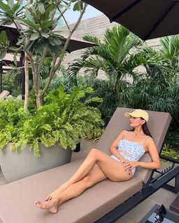 Anushka Sen feet photo thumbnail