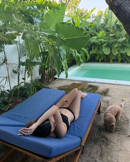 Mouni Roy feet photo thumbnail