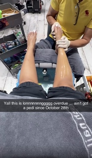 Queen Naija feet photo thumbnail